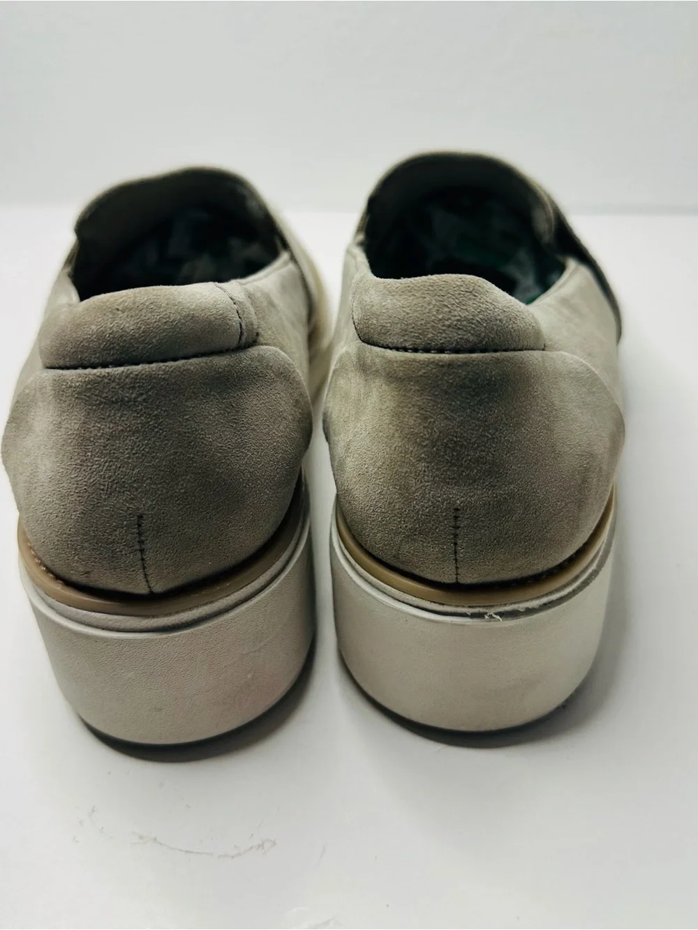 Clark’s Green Suede Comfort Flats Shoes Size 9.5